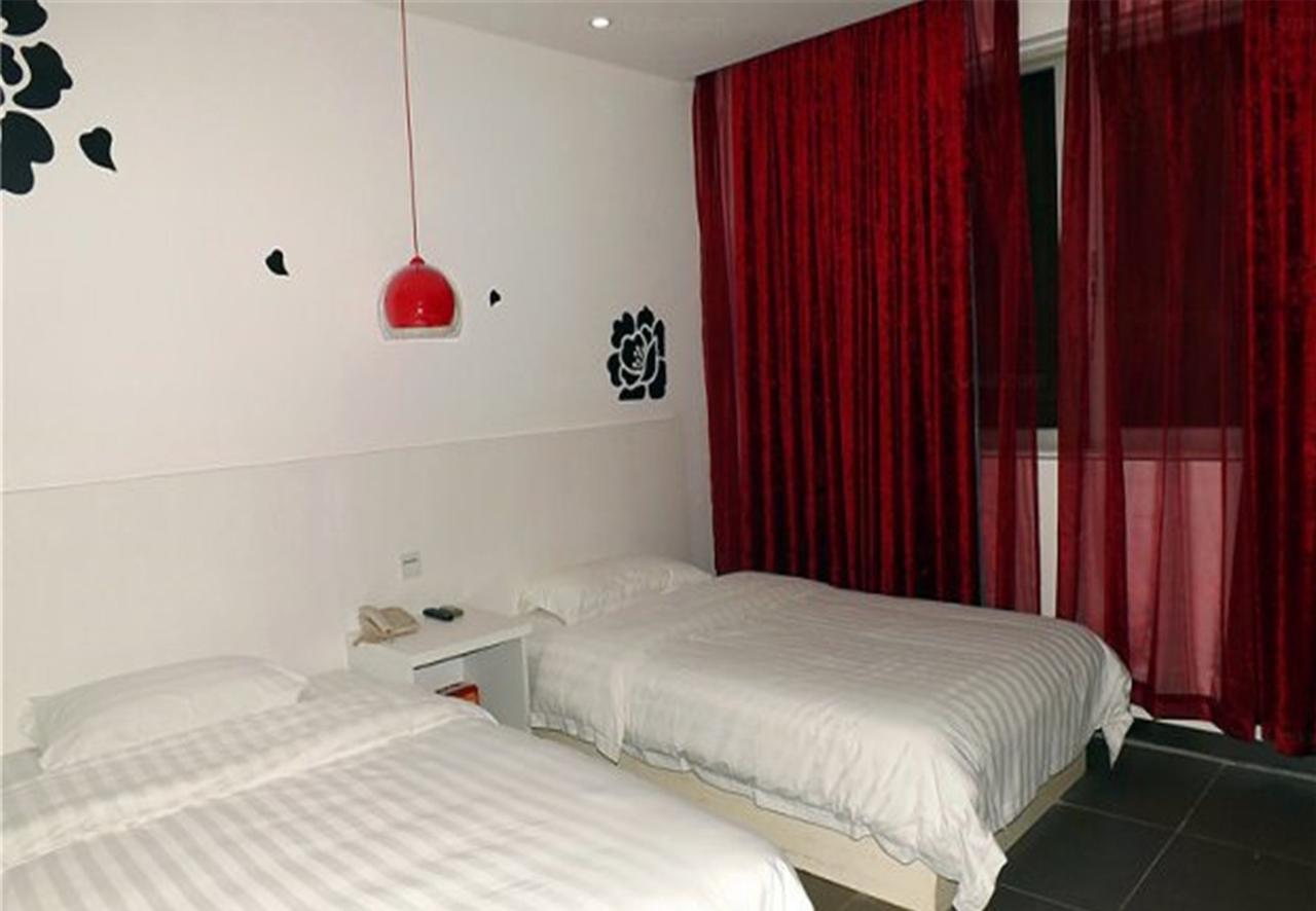 V8 Hotel Xilang Subway Branch Гуанчжоу Экстерьер фото